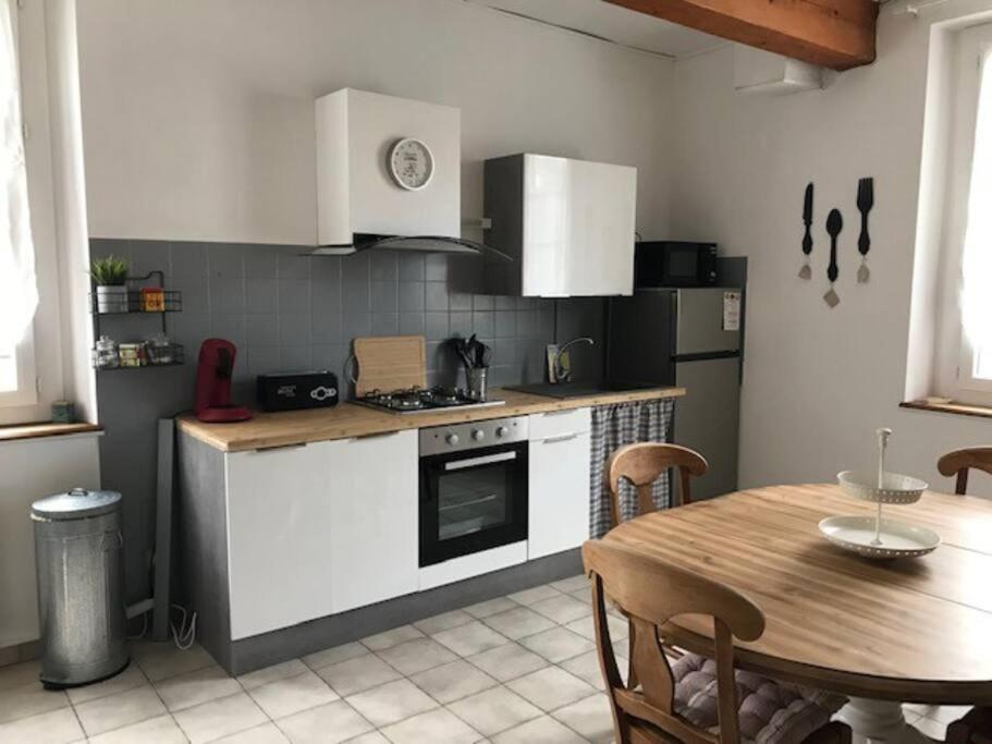 Agreable Maison De Village Leran Exterior photo