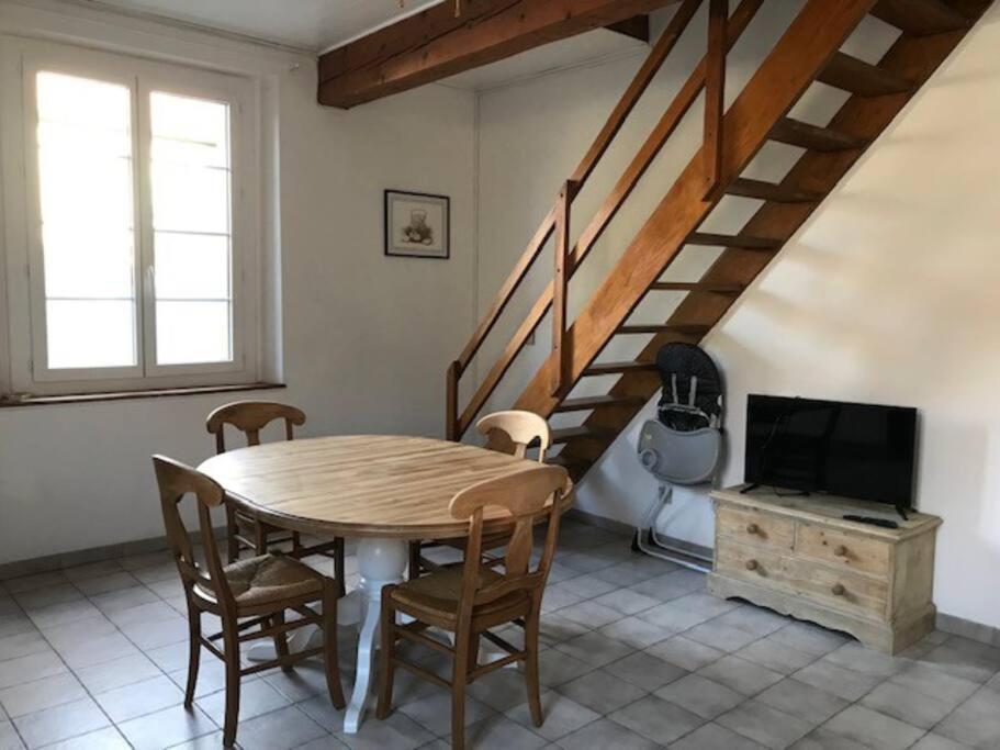 Agreable Maison De Village Leran Exterior photo